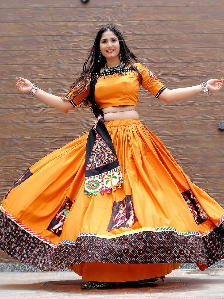 Narangi Color for 4th Day Navratri Pooja - नवरात्रि के 9 दिन