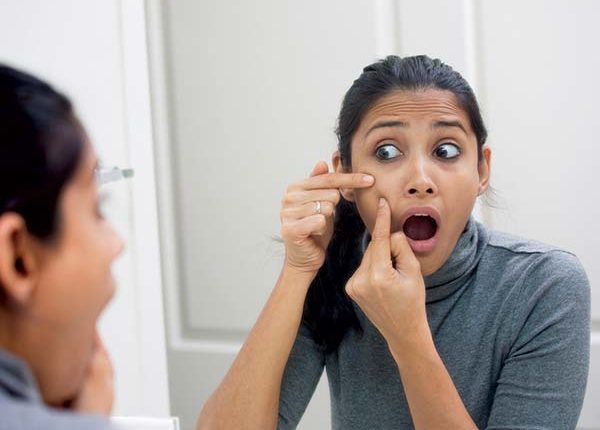 पिंपल्स से हमेशा के लिए छुटकारा पाना चाहते हैं, तो 4 चीजें न खाएं