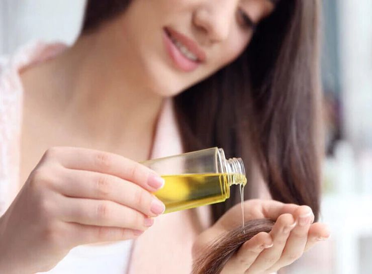 बालों में तेल की मसाज
