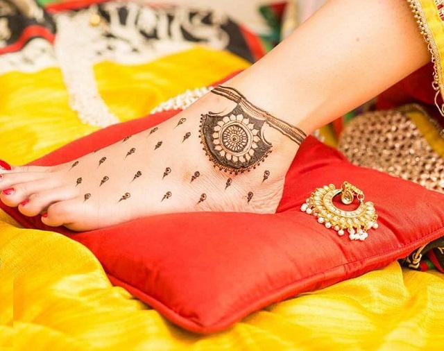 पायल मेहंदी डिजाईन (Anklet mehndi design for foot)