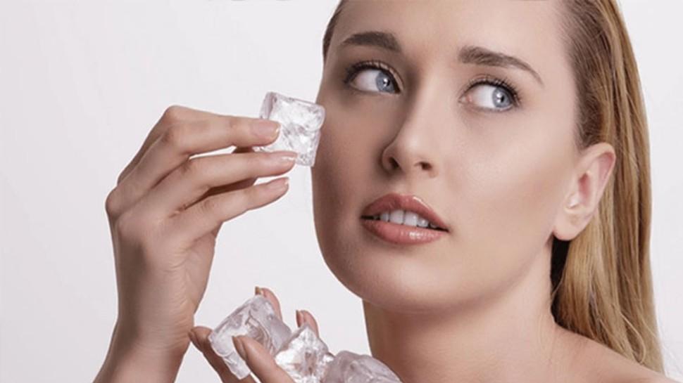 जानिए चेहरे पर बर्फ लगाने के फायदे तथा नुकसान