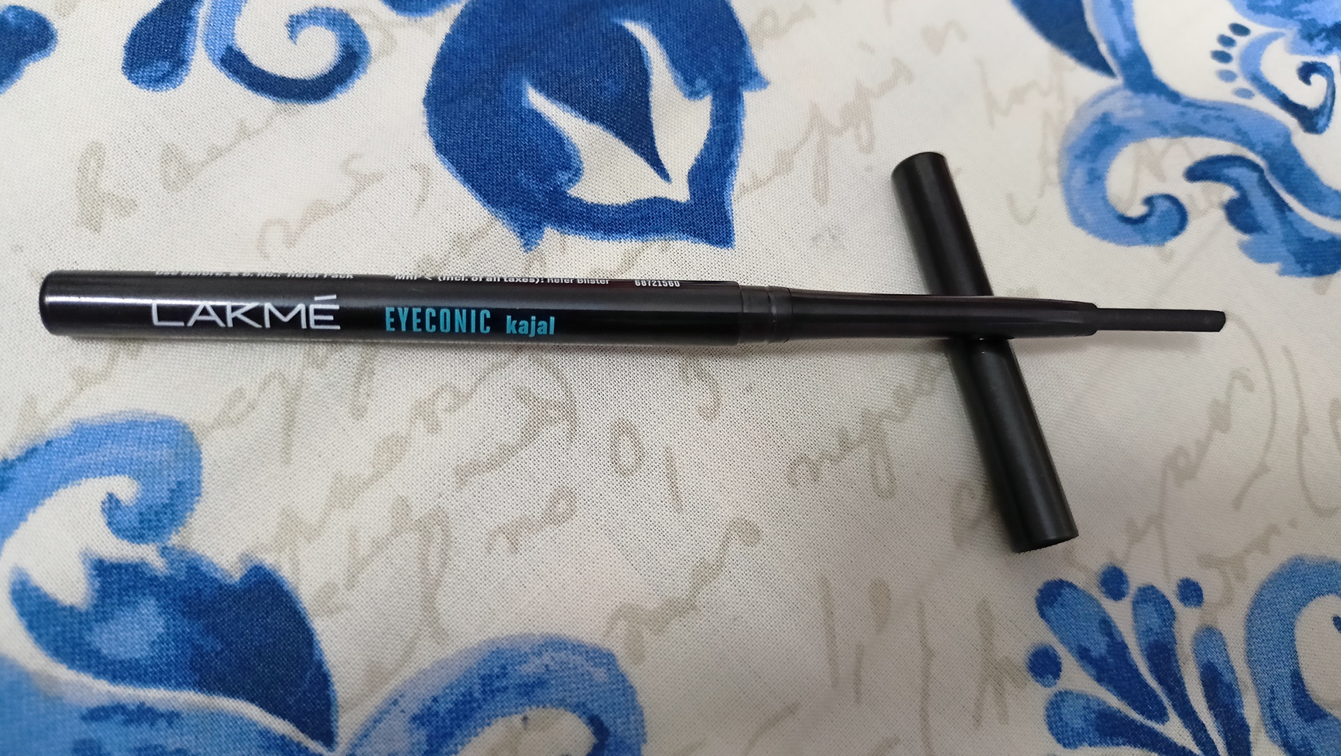 Lakme Eyeconic Kajal 