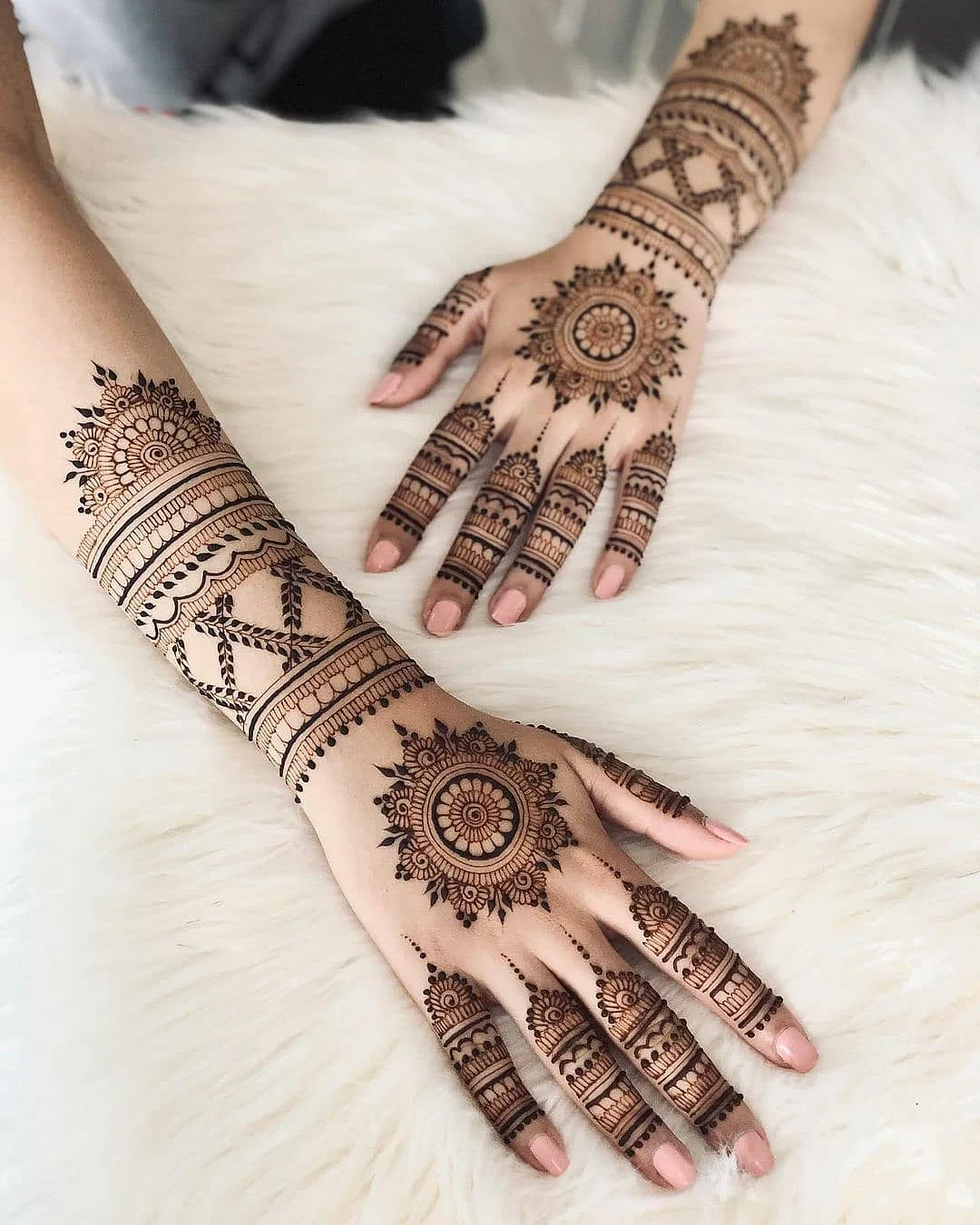 Bangle Style Mehndi Design