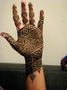 Geometric Pattern Mehndi Design