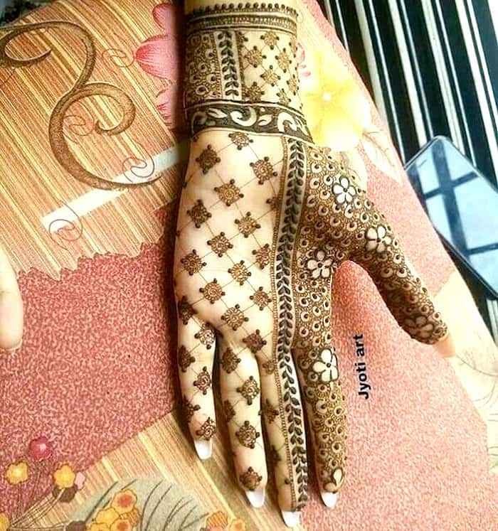 Half Hand Latest Mehndi Design