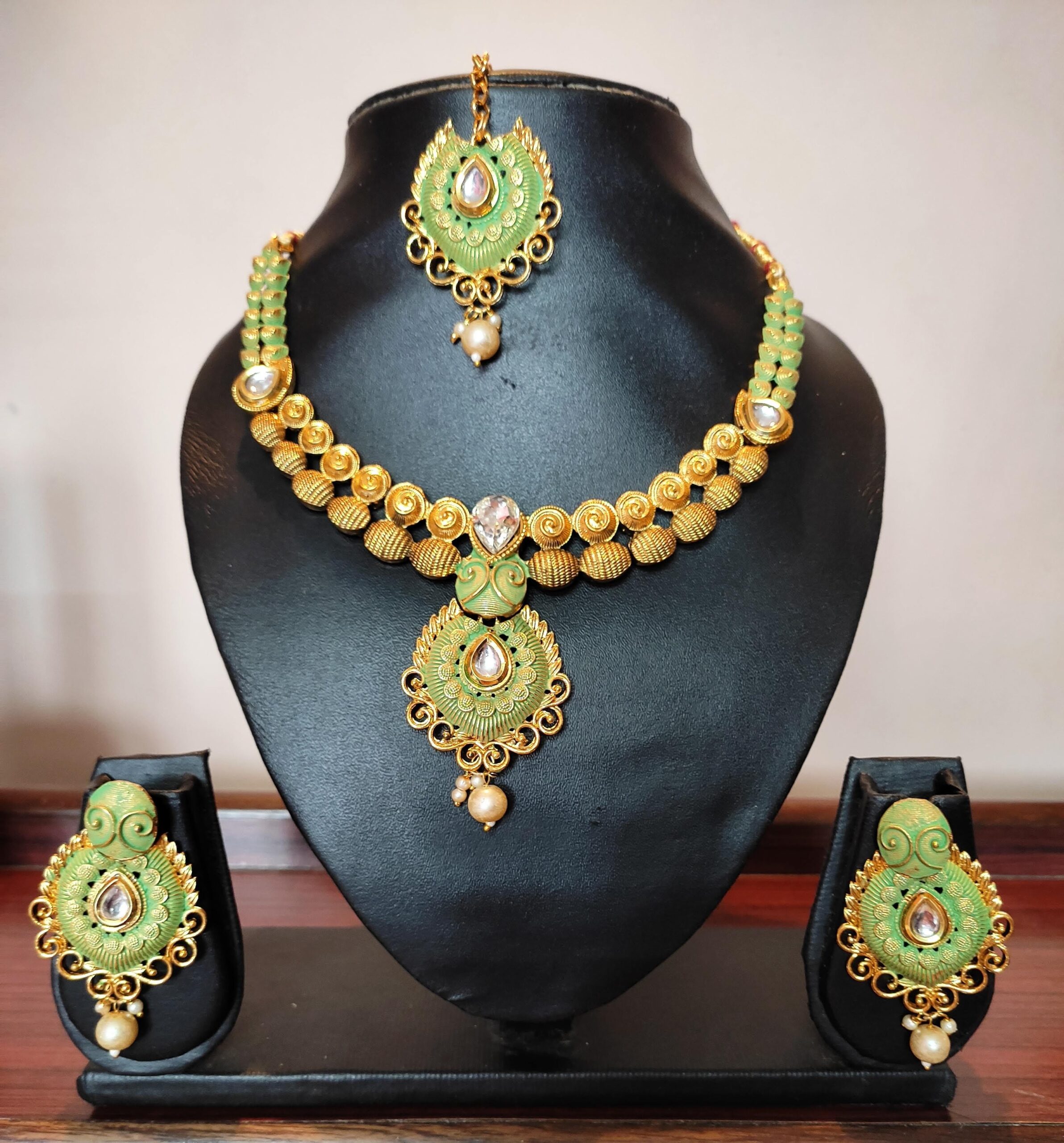 Mina Work In Jewellery