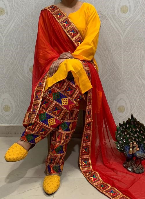 फुलकारी सलवार सूट