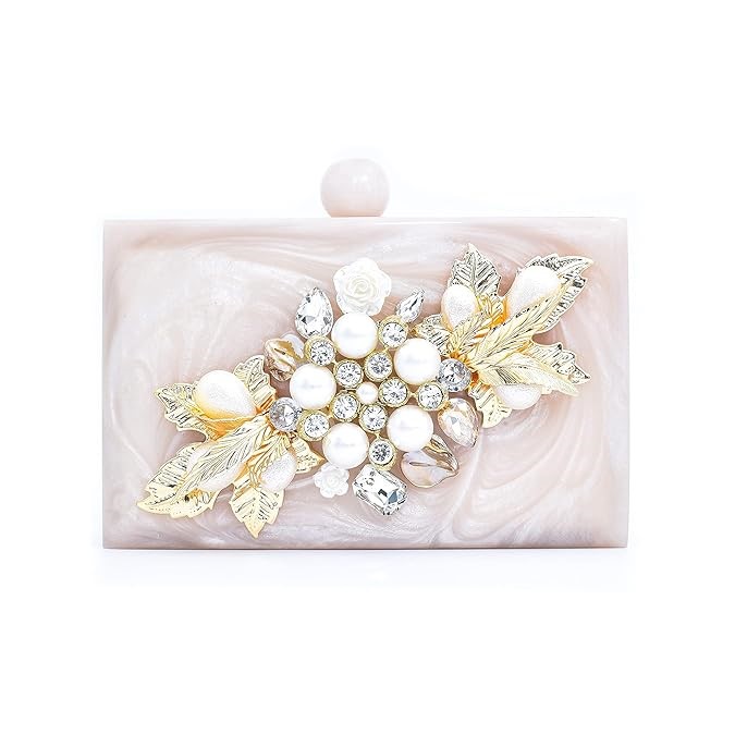 बैग्स एंड क्लचस वेडिंग गिफ्ट फॉर ब्राइड