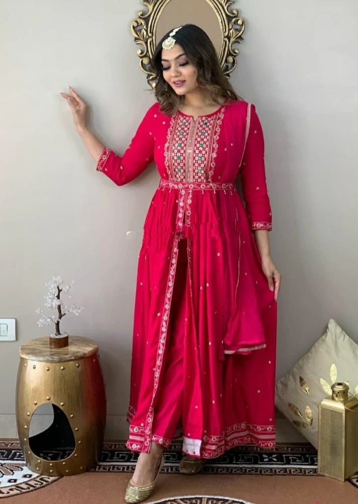 Nayara suit for wedding