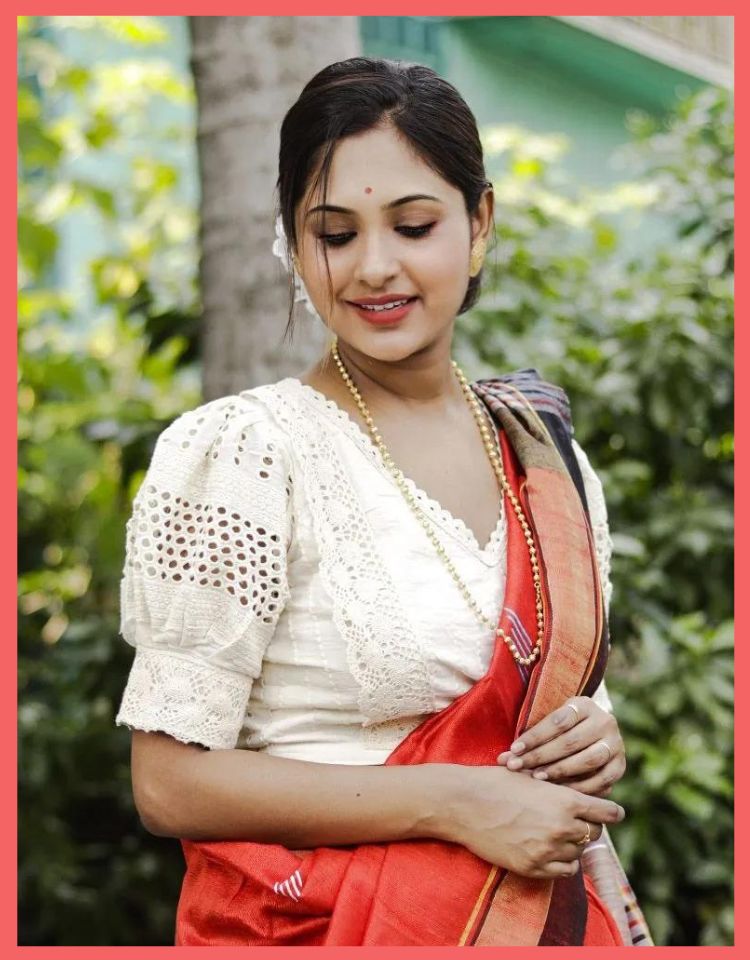 Simple Puff Saree Blouse