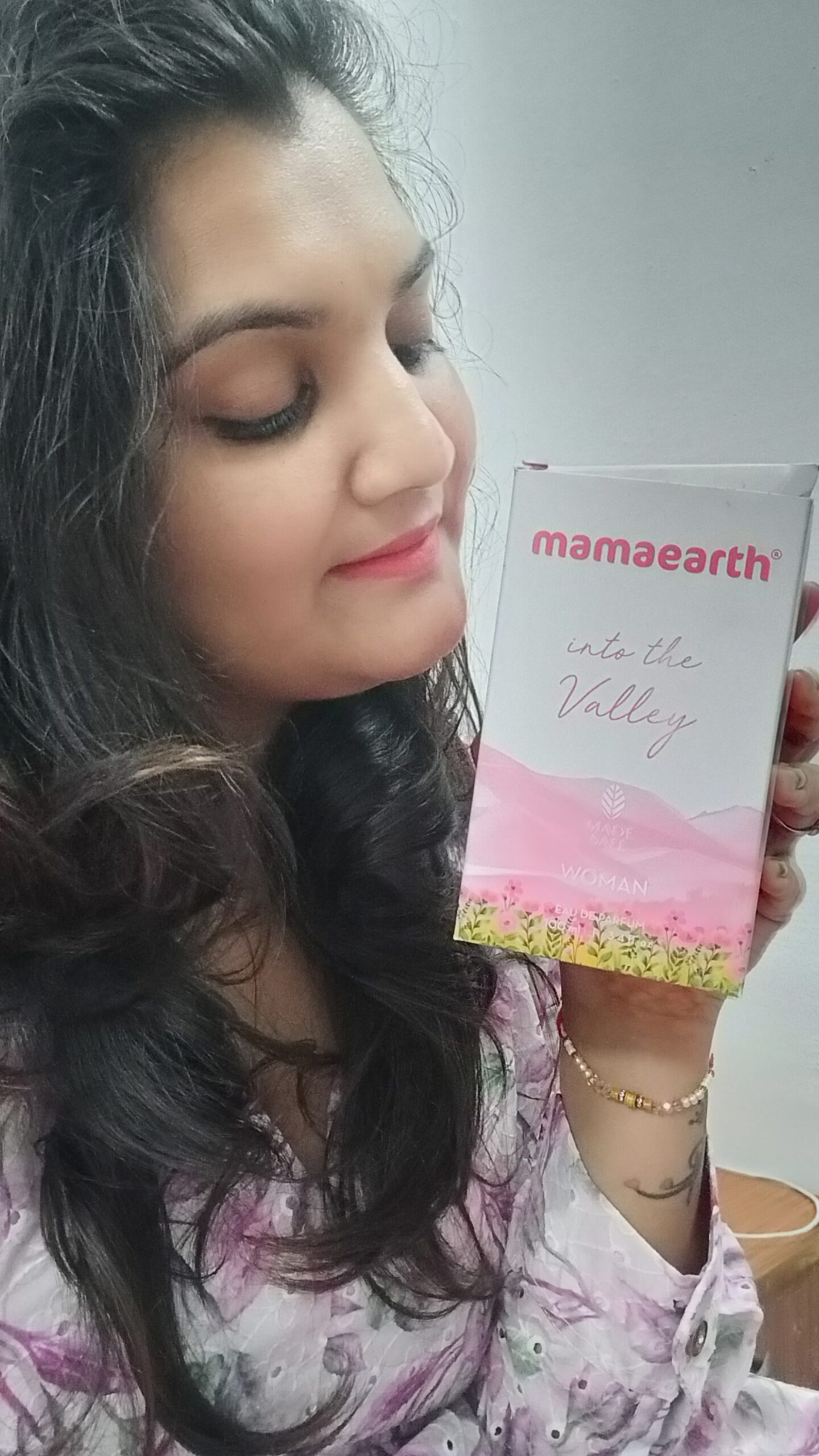 Mamaearth Into The Valley Perfume Review in Hindi.