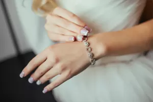 How to Pick Out the Best Jewelry for Your Outfit