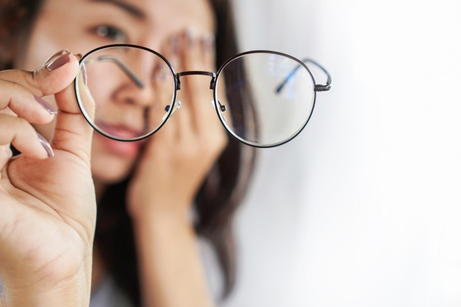4 Tips For Finding Low Nose Bridge Eyeglasses