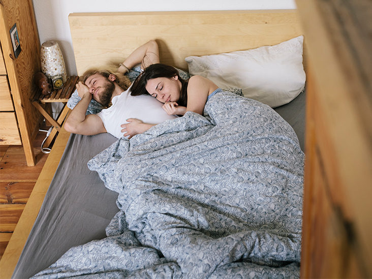 How to Share a Bed With Your Partner and Still Rest Well