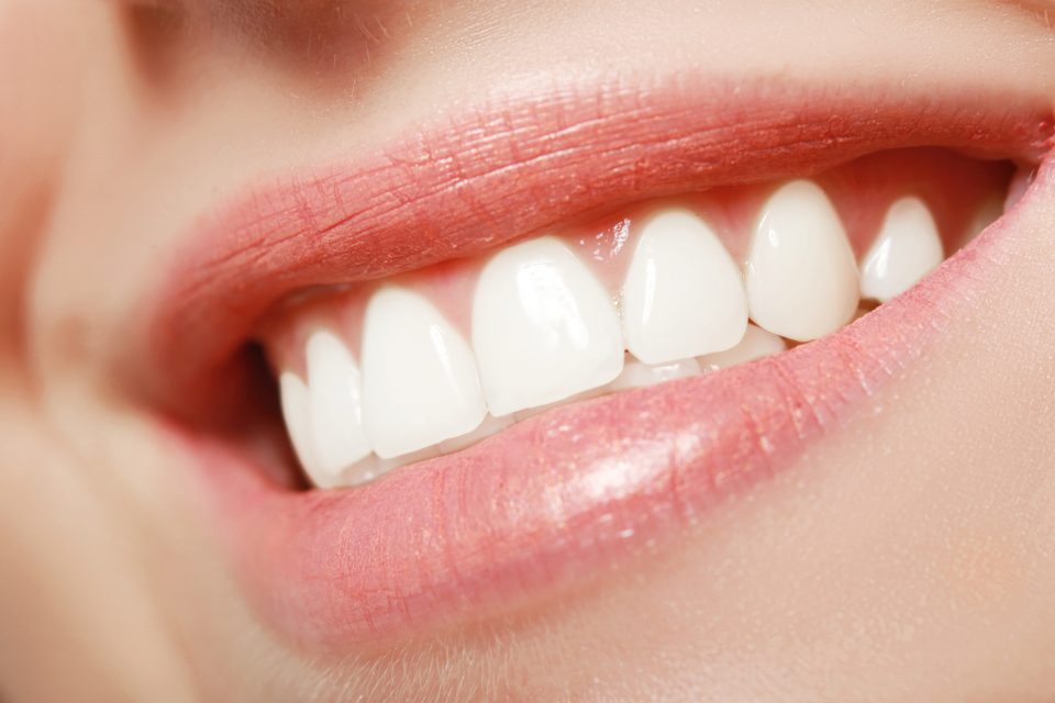 7 Effective Tips for Healthy Teeth and Gums