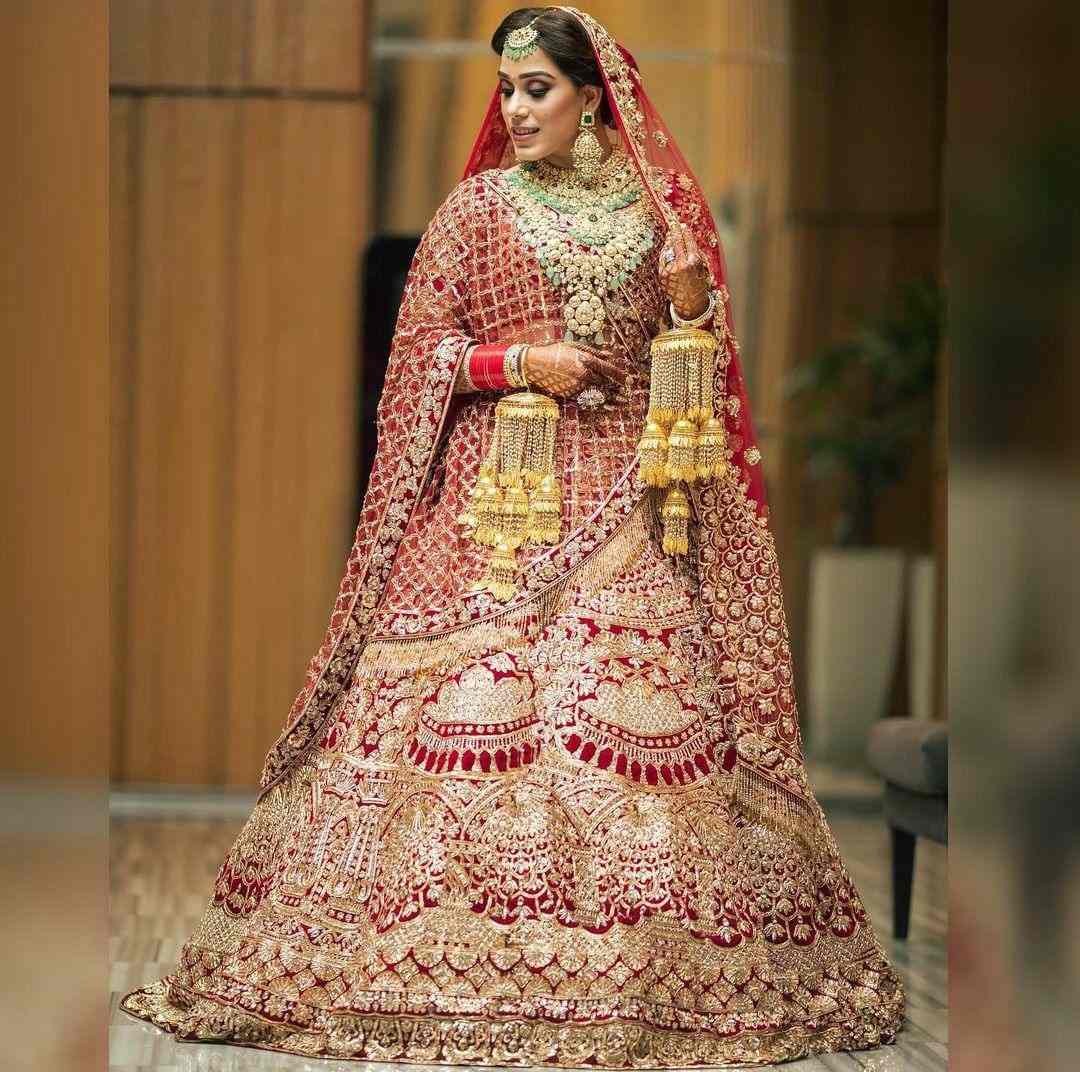 Latest Manish Malhotra Wedding Lehenga Price 2022,