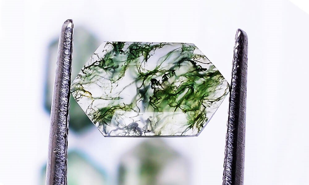 Geometry in Ring Design combined with the Moss Agate Elegance