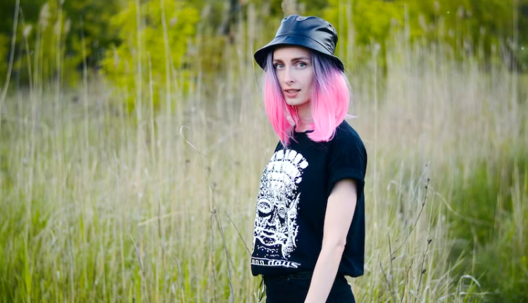 A Closer Look on How to Keep Your Pink Hair Dye Vibrant